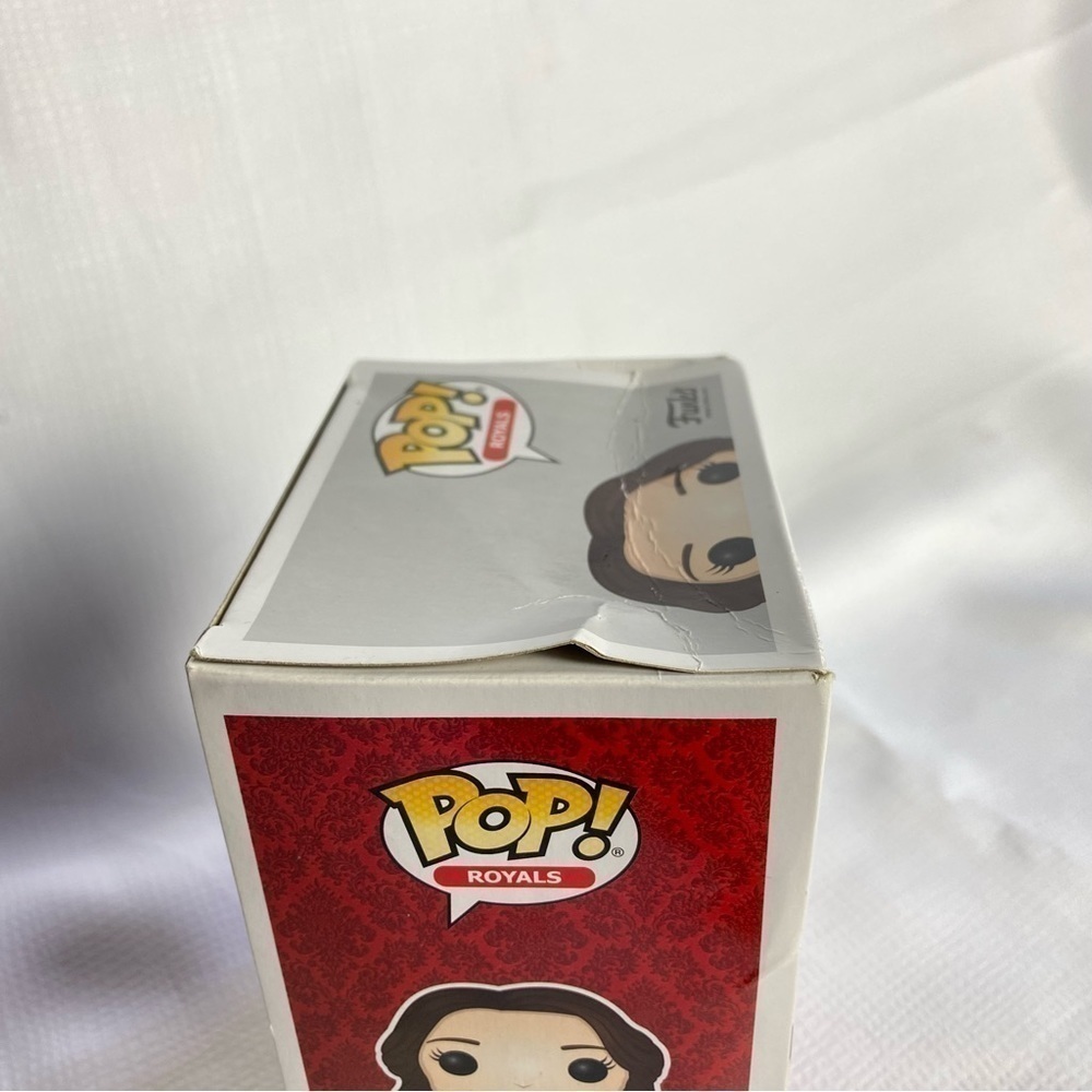 Funko Kate Middleton Duchess of Cambridge Funko Pop Royals Collectible Figure - Picture 8 of 12